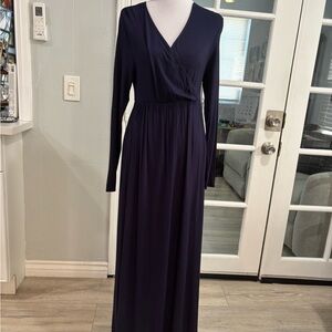 Long Sleeve V-Neck Maxi Dress in Navy
